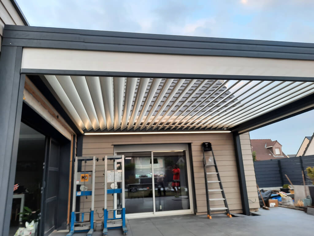 Pergola bioclimatique à Calais par UCS Fermetures